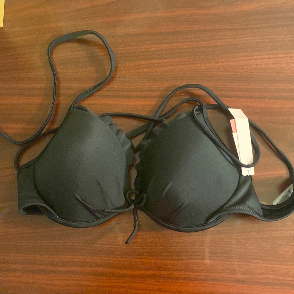 Bathing suit top 32C
